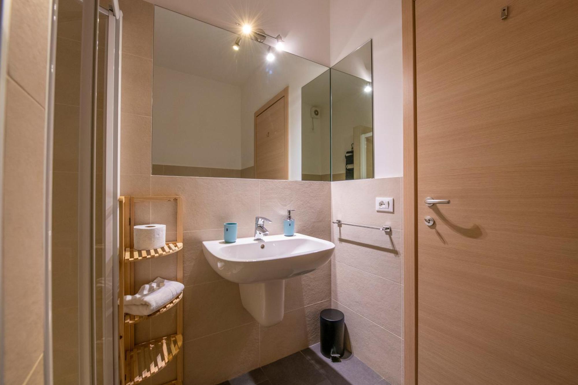 Borgo Trento Home, Incantevole Appartamento เวโรนา ภายนอก รูปภาพ