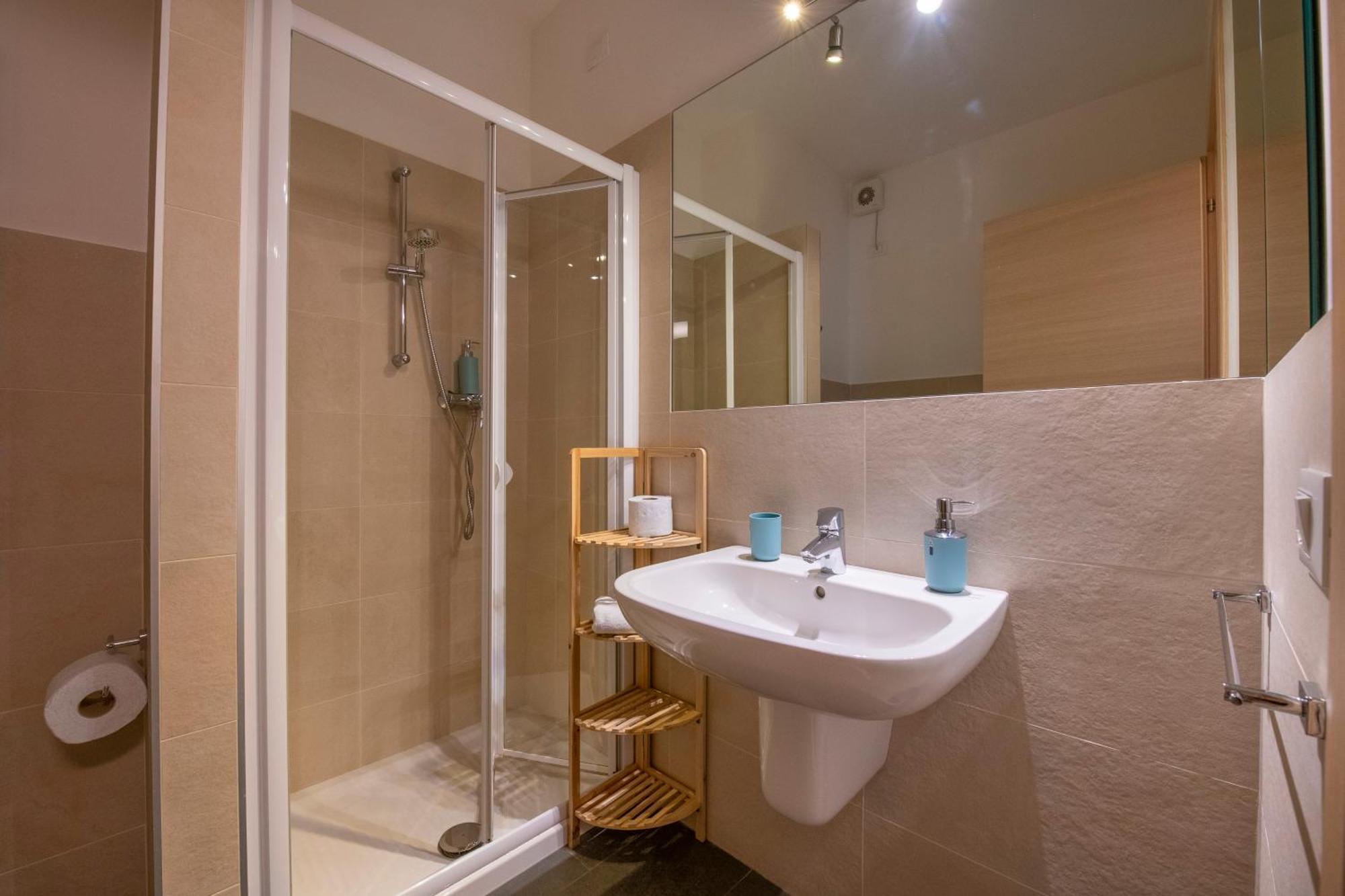 Borgo Trento Home, Incantevole Appartamento เวโรนา ภายนอก รูปภาพ